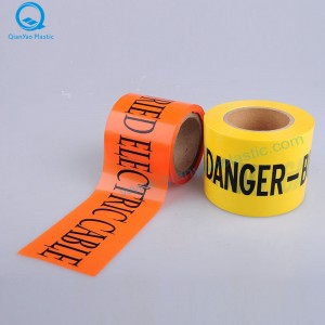 危険/注意メインが警告テープの下に埋まっています。ケーブル/ファイバアンダーグランド警告テープ